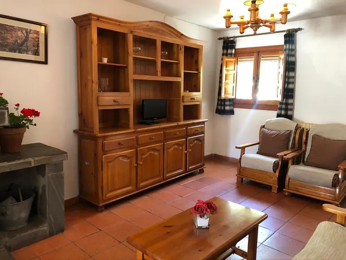 Apartamento de vacaciones para 6 personas, con piscina además de jardín y vistas - 1