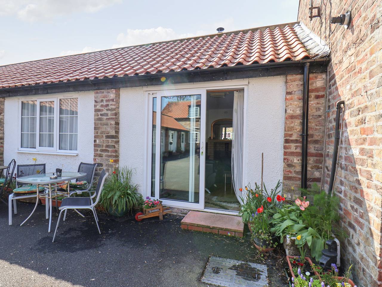 Twitchers' Den in East Riding of Yorkshire