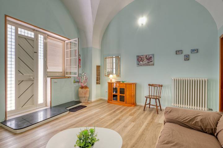 Appartamento intero, Appartamento 'Degapartment Lecce' con terrazza privata, Wi-Fi e aria condizionata in Lecce, Provincia di Lecce