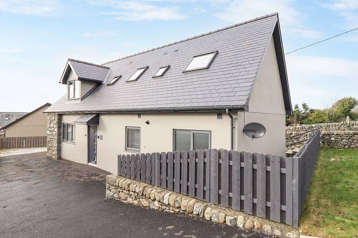 Cottage for 8 people, with garden in Dyffryn Ardudwy