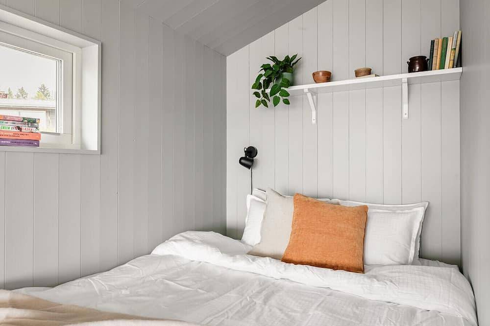 Waterfront home with own beach in Vaxholm in Vaxholm, Arcipelago di Stoccolma