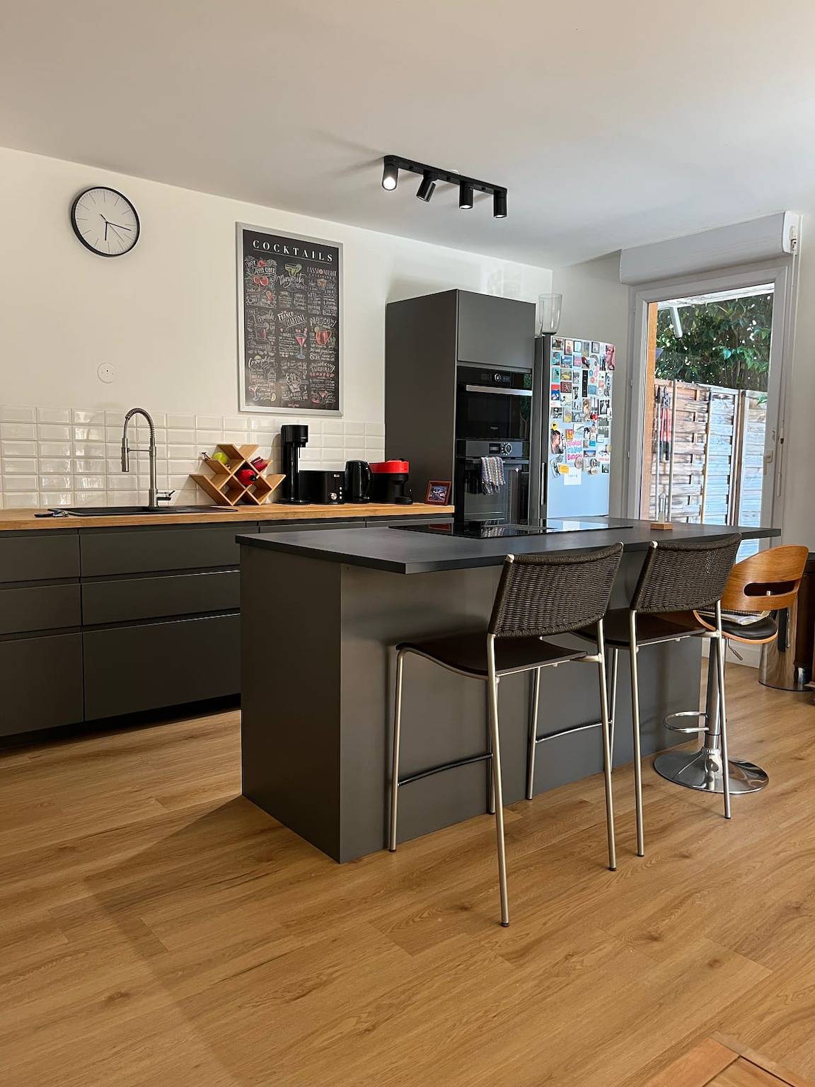 Entire apartment, A modern apartment, a terrace, and a garden in Aix-en-Provence, Mediterranean Coast (France)