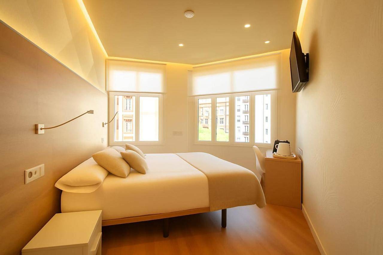 Large Double Room in Irun, Guipuscoa
