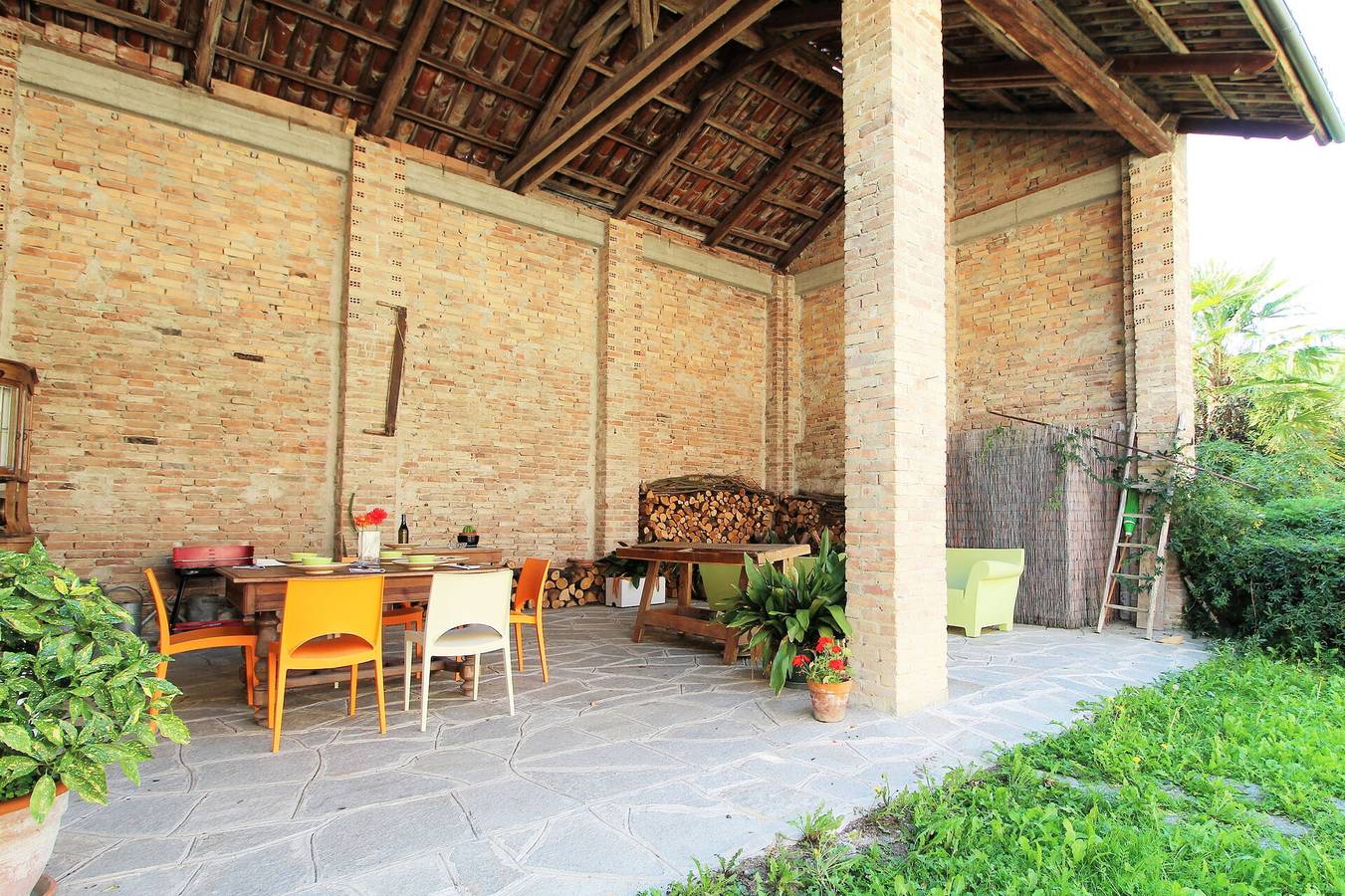 Vakantiehuis voor 6 personen met tuin in Brozolo, Provincie Torino