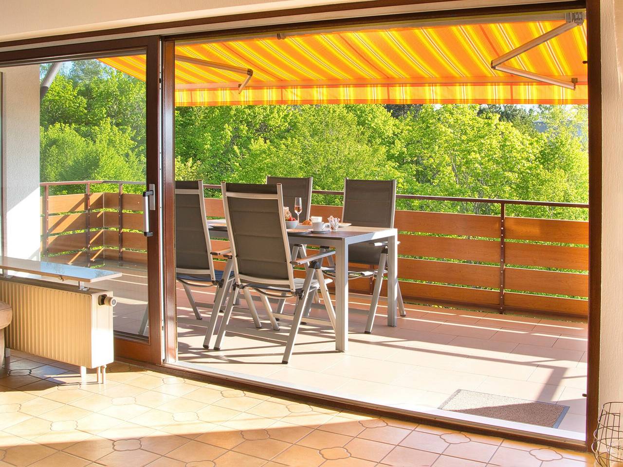Ganze Wohnung, Ferienwohnung 'Seerose' mit Gemeinschaftsgarten, Balkon und Wlan in Überlingen, Region Bodensee-Oberschwaben