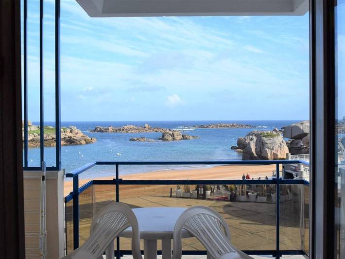 Ferienwohnung für 4 Personen, mit Terrasse in Trégastel