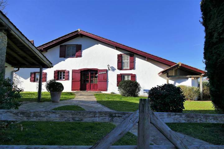 Gîte pour 2 personnes, adapté aux familles à Louhossoa