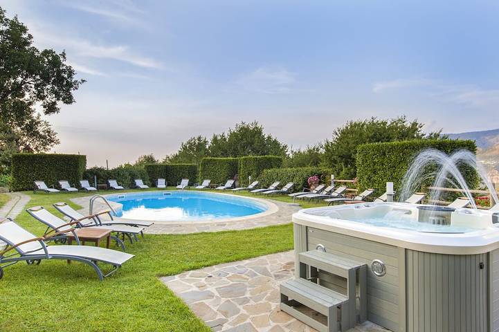 Villa per 22 persone, con giardino e terrazza in Sant'Agnello