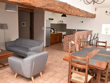 Gîte pour 6 Personnes dans Cressanges, Allier, Photo 1