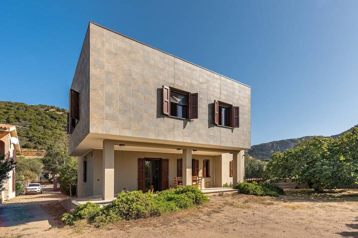 Cosy Apartment Villa Fico with Terrace, Garden & Air Conditioning; Parking Available, Pets Allowed in Chia, Domus De Maria
