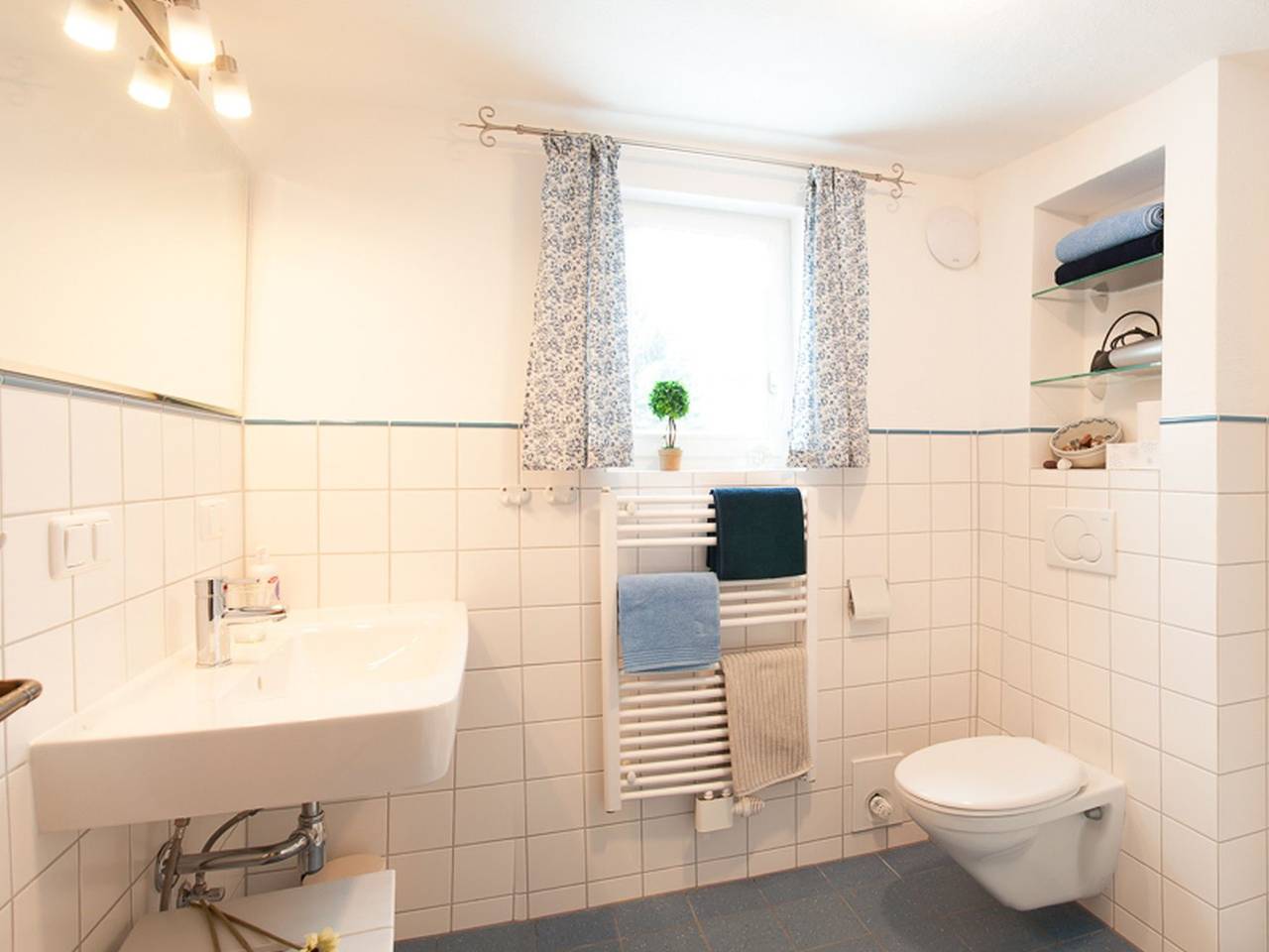 Ganze Wohnung, Ferienwohnung 'Bauernküch' mit eigener Terasse, Gemeinschaftsgarten und Wi-Fi in Gudensberg, Schwalm-Eder-Kreis