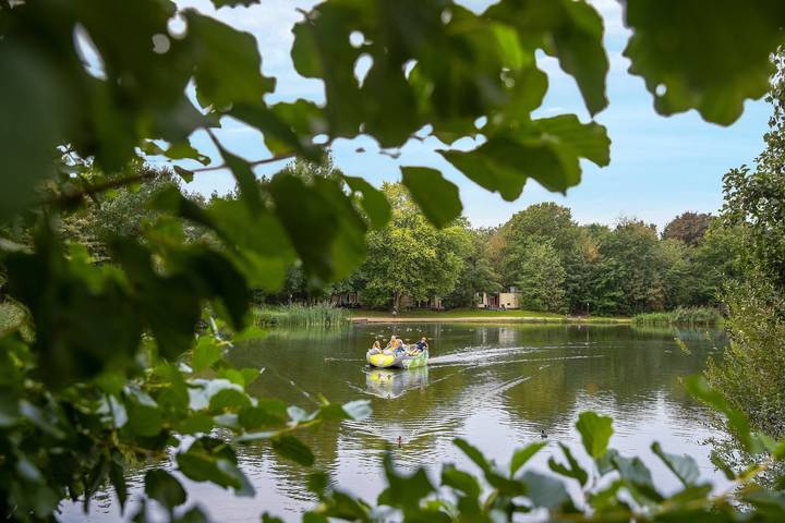 Blokhut voor 6 personen, met Zwembad en Sauna in Coevorden