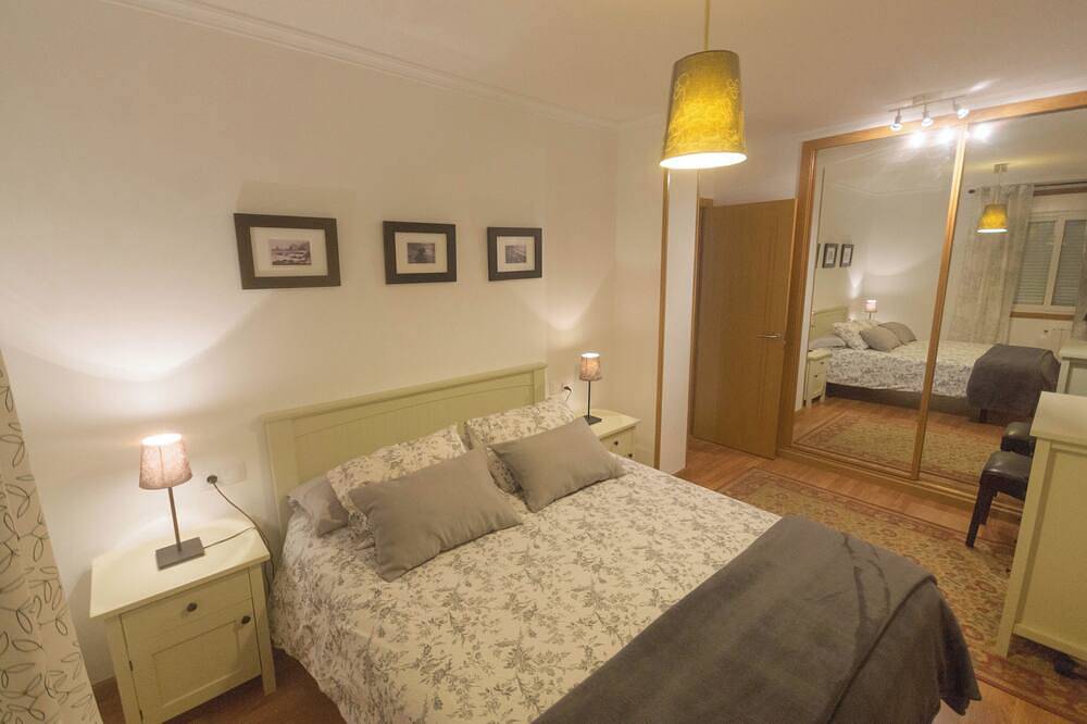 Apartamento entero, Jardines del Mar residencial piscina y playa in Cervo , Costa de Galicia