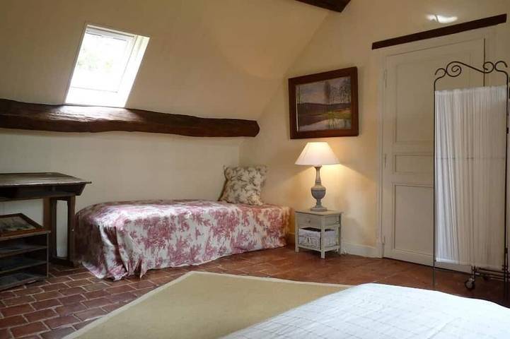 Entzückende Landhaus im Herzen eines Weilers mit Blick auf das Tal in Nièvre