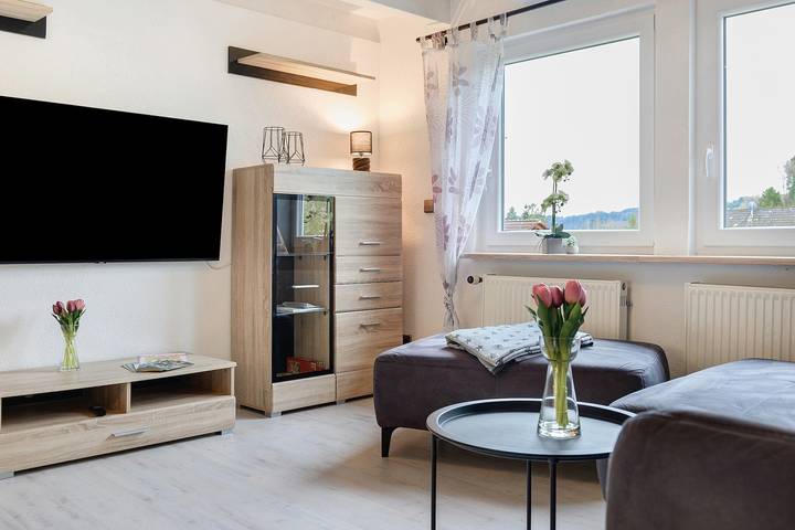 Ganze Wohnung, Premium Apartment 'Grünes Tal - Seenah' mit Gemeinschaftsgarten, Balkon und Wlan in Stockach, Landkreis Konstanz
