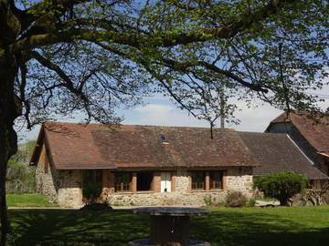 Gîte pour 4 personnes, avec vue et jardin à Château-Chervix