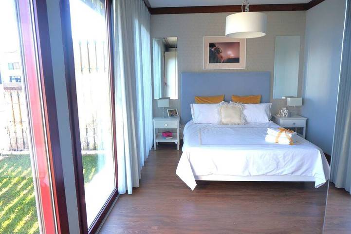 Appartement entier, All-Inclusive Garden Retreat w/ Premium Amenities - Ready for Move-In in Leiria, Leiria District