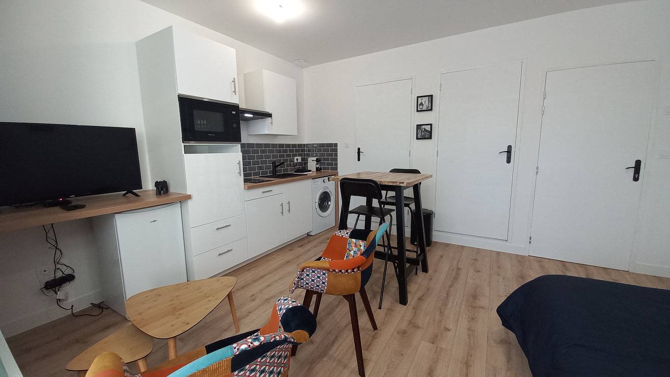 Studio entier, Segré - studio 24 m² ✰ centre ✰ Wifi ✰ tout neuf ! in Segré-en-Anjou-Bleu, Région de Segré