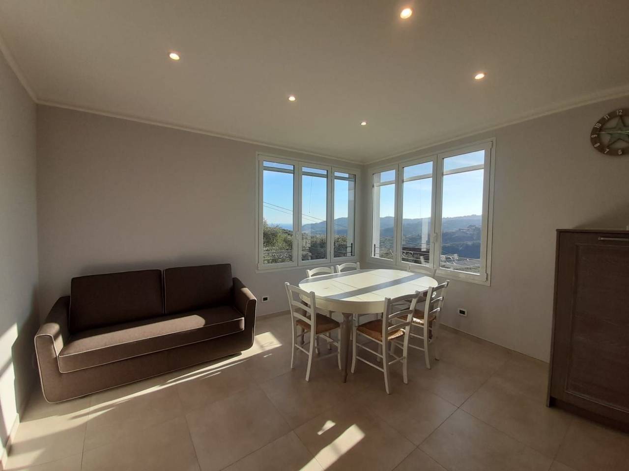 Ganze Wohnung, Wohnung mit schönem Blick auf den Golf von Dianese in Diano San Pietro, Riviera di Ponente