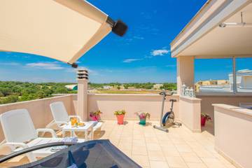 Location de vacances pour 7 personnes, avec terrasse, animaux acceptés à Carovigno