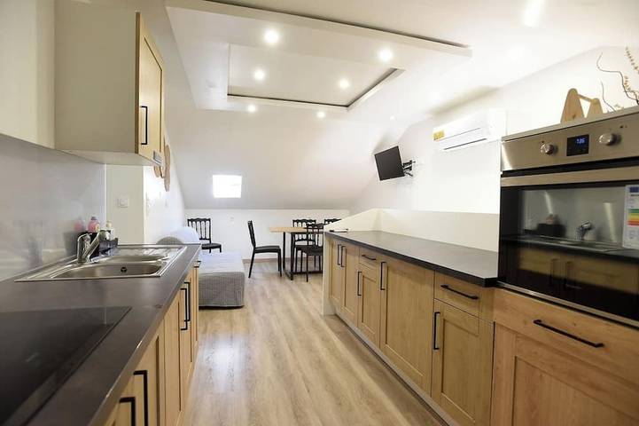 Gîte pour 7 personnes, avec jardin à Caderousse