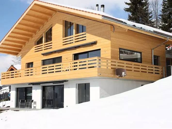 Ferienwohnung für 6 Personen, mit Balkon und Garten in Lenk