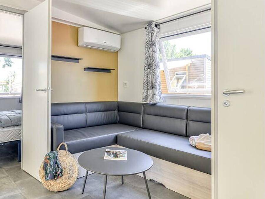 Butterfly Camping Village - Mobilheim 6 personen - Premium | 3 Schlafz. | 6 Pers. | Erhöhte Terrasse | Klimaanlage in Peschiera del Garda, Gardasee-Berge