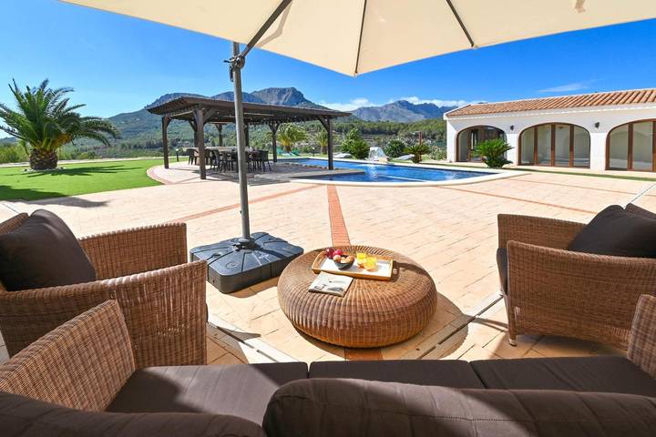 Casa 'Julia' mit Bergblick, WLAN und Klimaanlage in Benissa, Costa Blanca