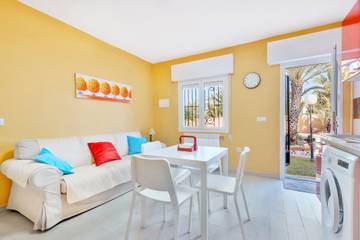 Apartment for 4 People in El Chaparral, Torrevieja, Photo 3