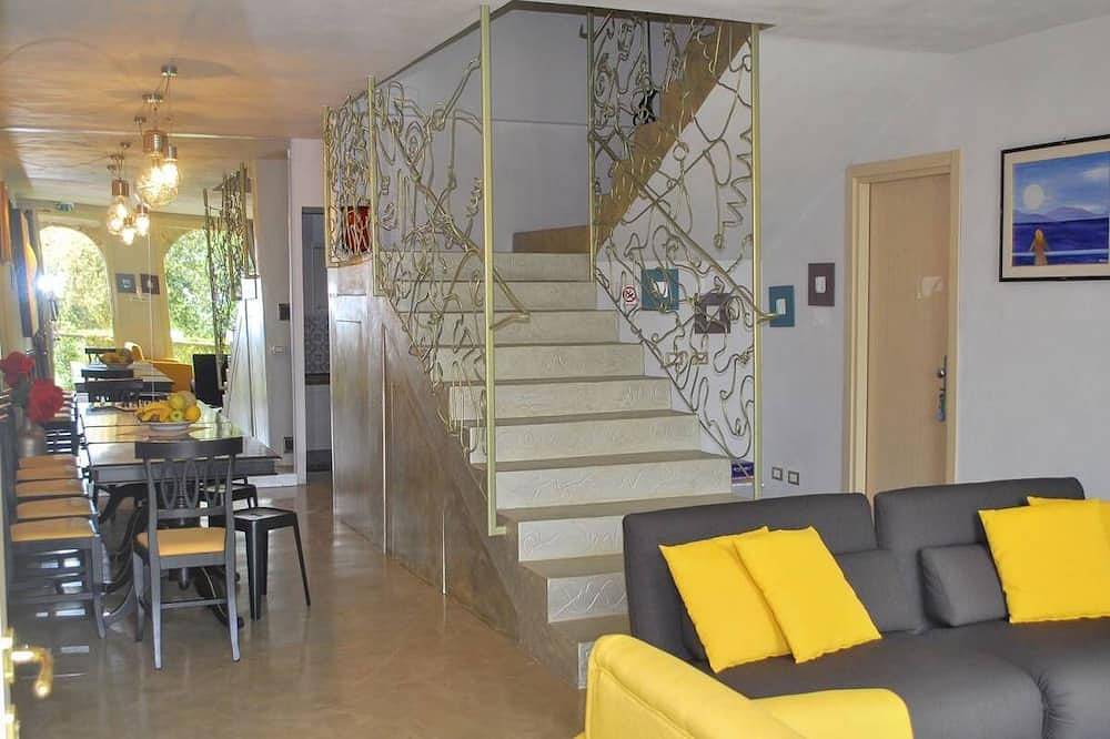 Villa pour 14 Personnes dans Pistoia, Province de Pistoia