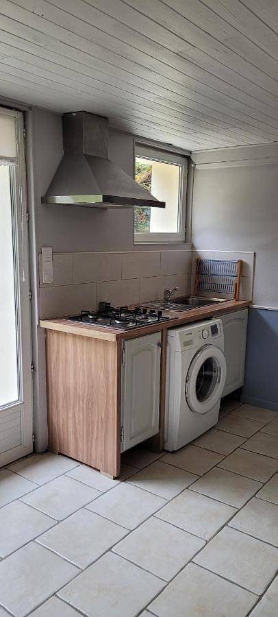 Location de vacances pour 5 personnes, avec vue ainsi que terrasse et piscine à Badefols-sur-Dordogne - 4