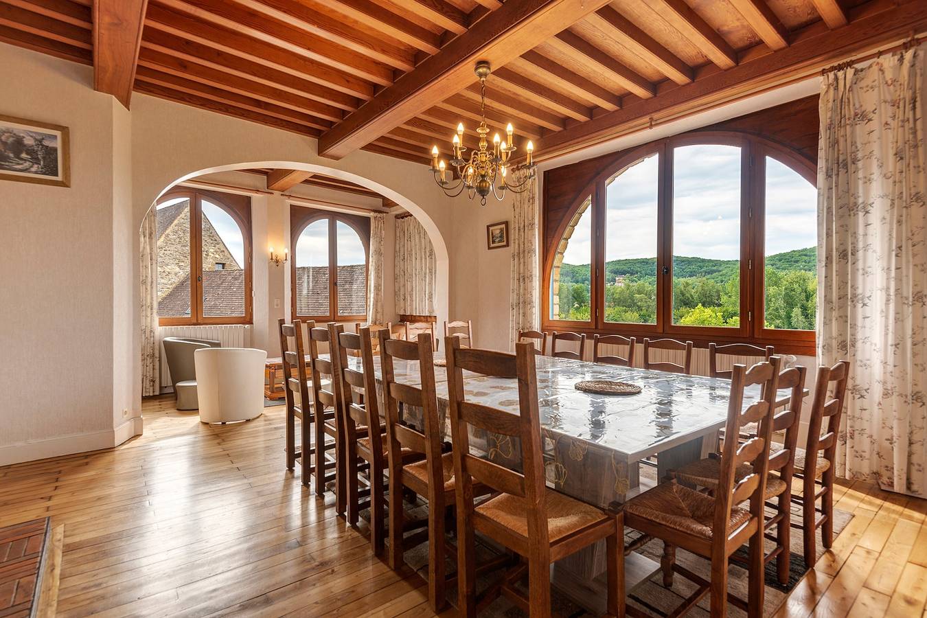 Maison de vacances Chez Suzy au cœur du Périgord : piscine privée, terrasse et Wi-Fi in Saint-Vincent-de-Cosse, Périgord Noir