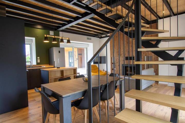 Location de vacances pour 4 personnes, avec terrasse et piscine ainsi que jacuzzi et jardin à Anlhiac - 4