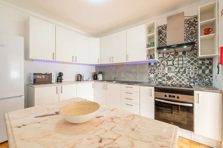 Location de vacances pour 7 personnes, avec jardin dans Aroeira - 3