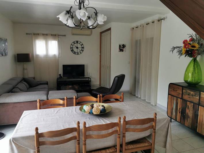 Gîte pour 6 personnes, avec Terrasse et Jardin