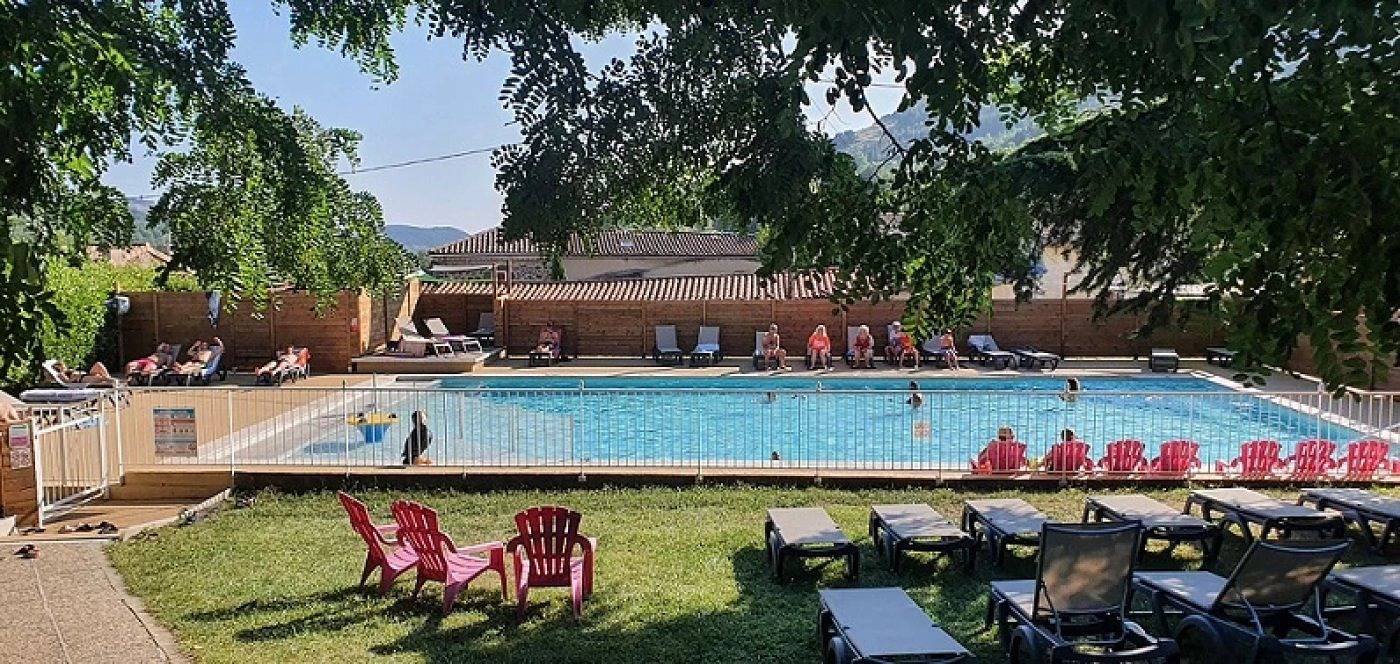 Zecamping 3 étoiles pataugeoire club enfant chalet clim 5 pers in Darbres, Ardèche