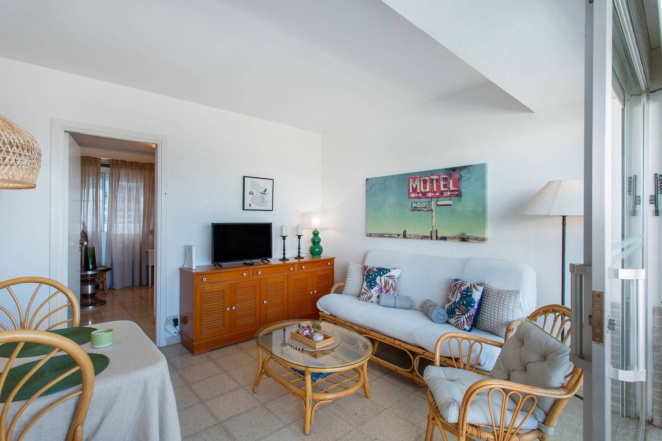 Apartamento entero, Apartamento Vacacional 'Al Mar En San Agustín' con Vista al Mar, Terraza Privada y Wi-Fi in San Agustín , San Bartolomé de Tirajana
