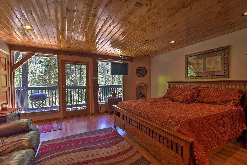 Ganze Wohnung, Gemütliches Streamside Studio 1 Mi vom Taos Ski Resort! in Taos Ski Valley, Taos County