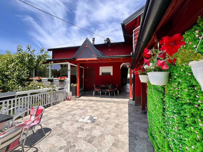 Location de vacances pour 14 personnes, avec jardin et piscine en Bosnie - 2