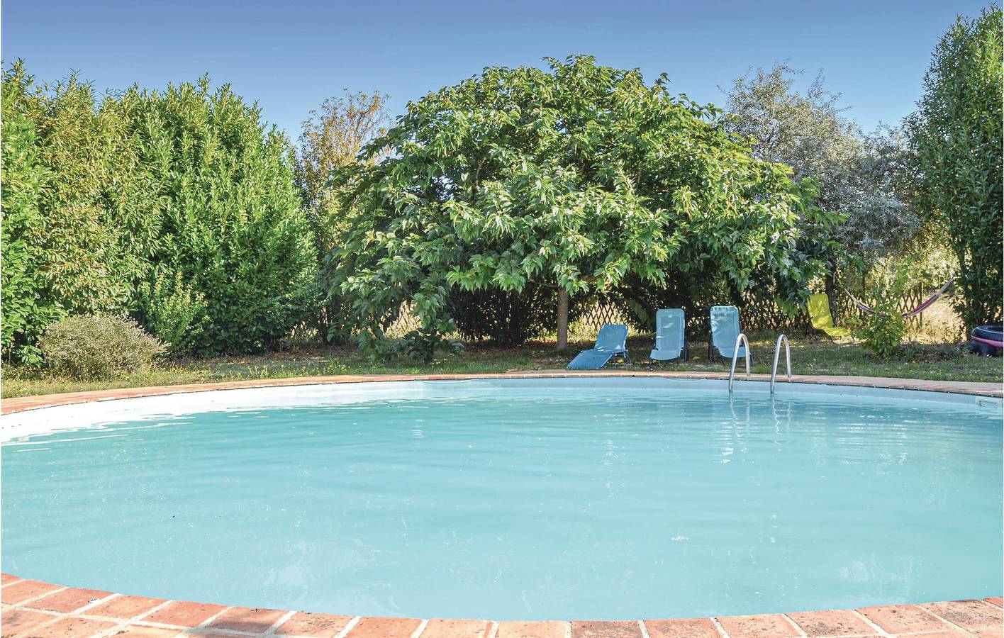 220 Sq. Ft. Apt avec TV, Piscine et Parking - 1.5km de Glénouze in Mouterre-Silly, Vienne (France)