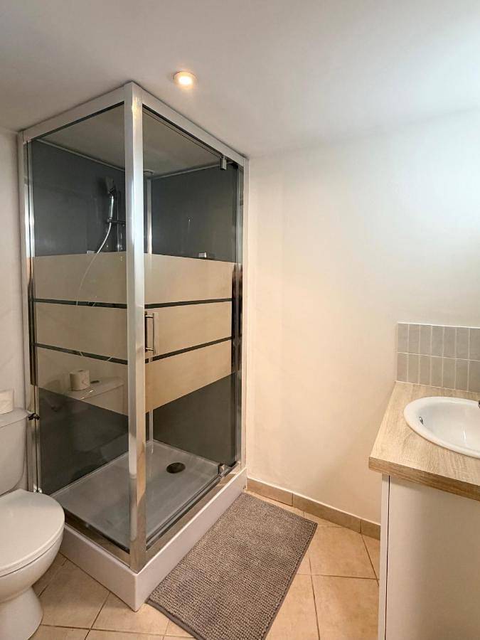 Gîte pour 2 personnes, avec terrasse dans Office De Tourisme De Bayeux - 4