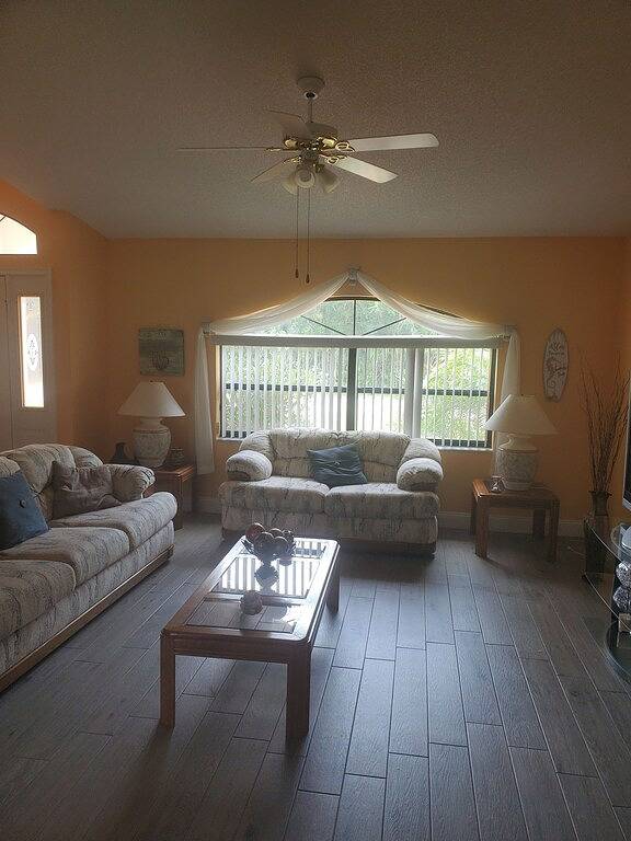 Vacation rental for 8 people, with yard in Palm Coast