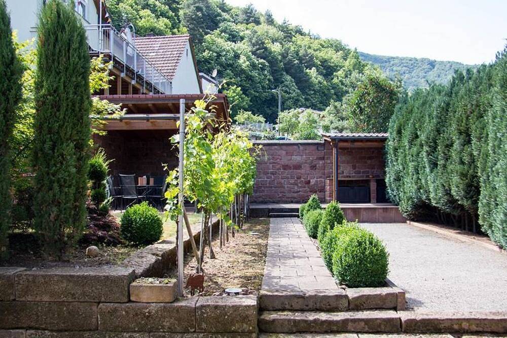 Ganze Wohnung, 4-Bettwohnung Müller-Thurgau - Ferienwohnungen im Burgunderhof in Annweiler, Südliche Weinstraße