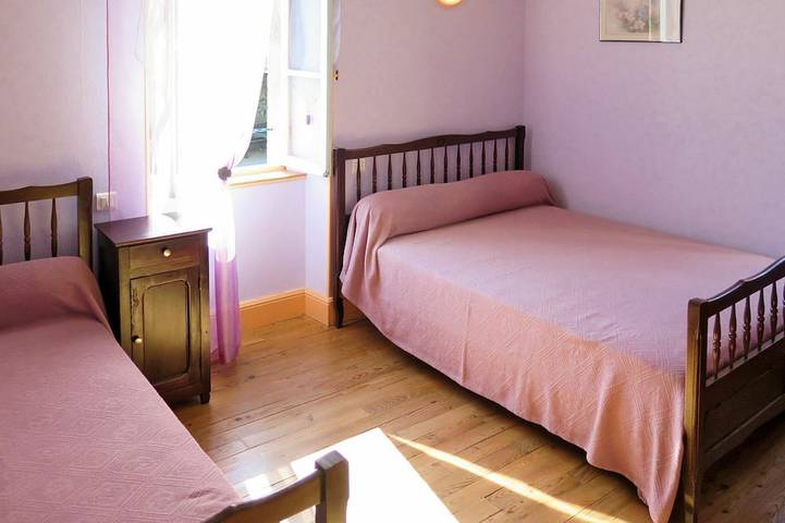 Location de vacances pour 4 personnes, avec terrasse et jardin, animaux acceptés à Teyssieu - 3