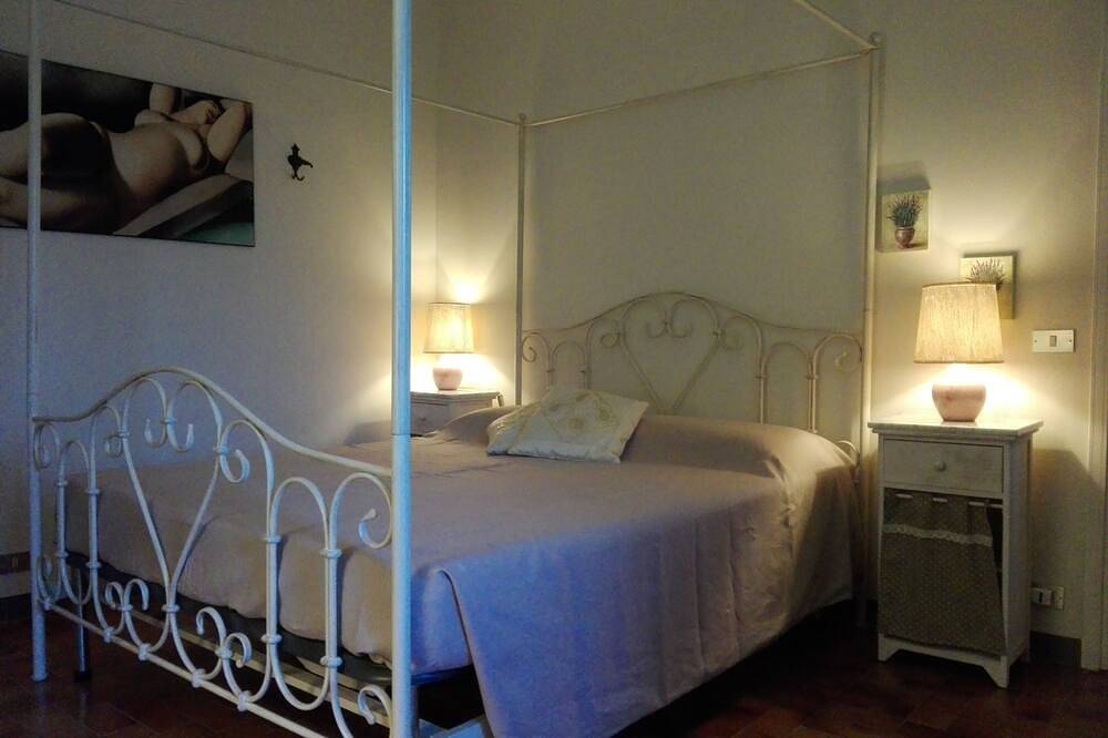 Badinot Haus ist eine Oase in Diano d'Alba, im Herzen der Langhe, in der Nähe von Alba und Barolo in Diano d'Alba, Langhe