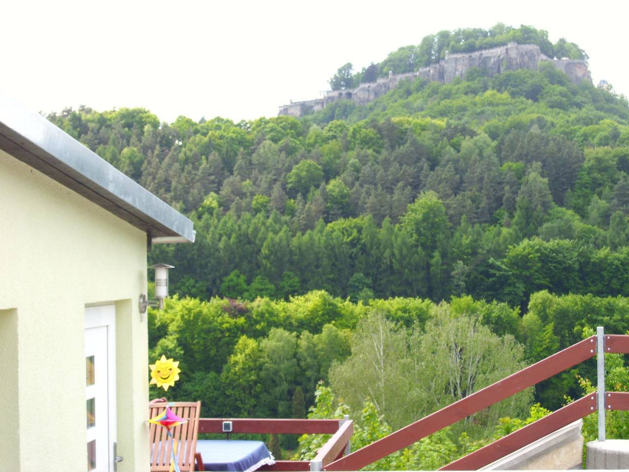 Panoramablick in Königstein in Königstein, Elbsandsteingebirge