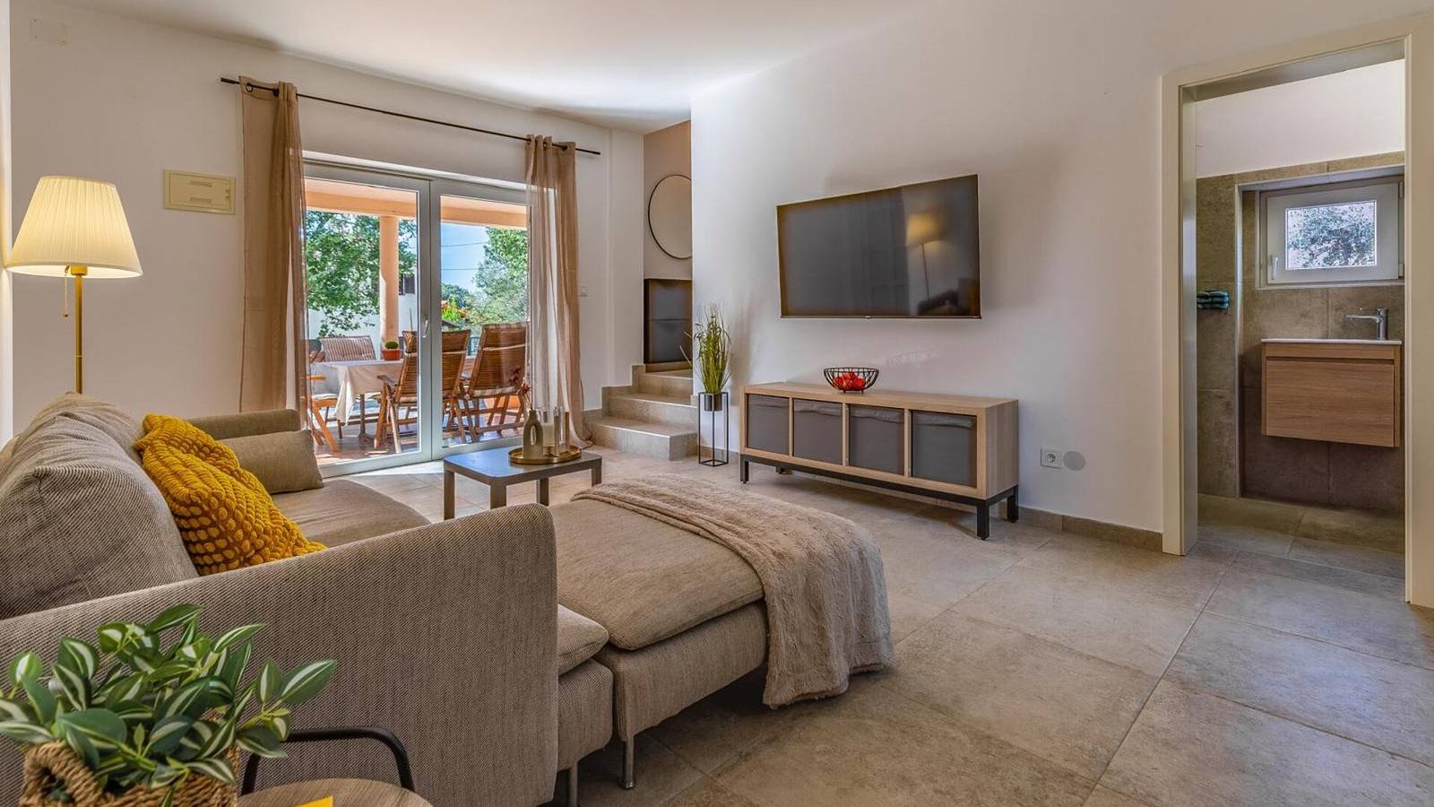 Villa Ella by Villas Gudie in Barbariga, Costa meridionale dell´Istria