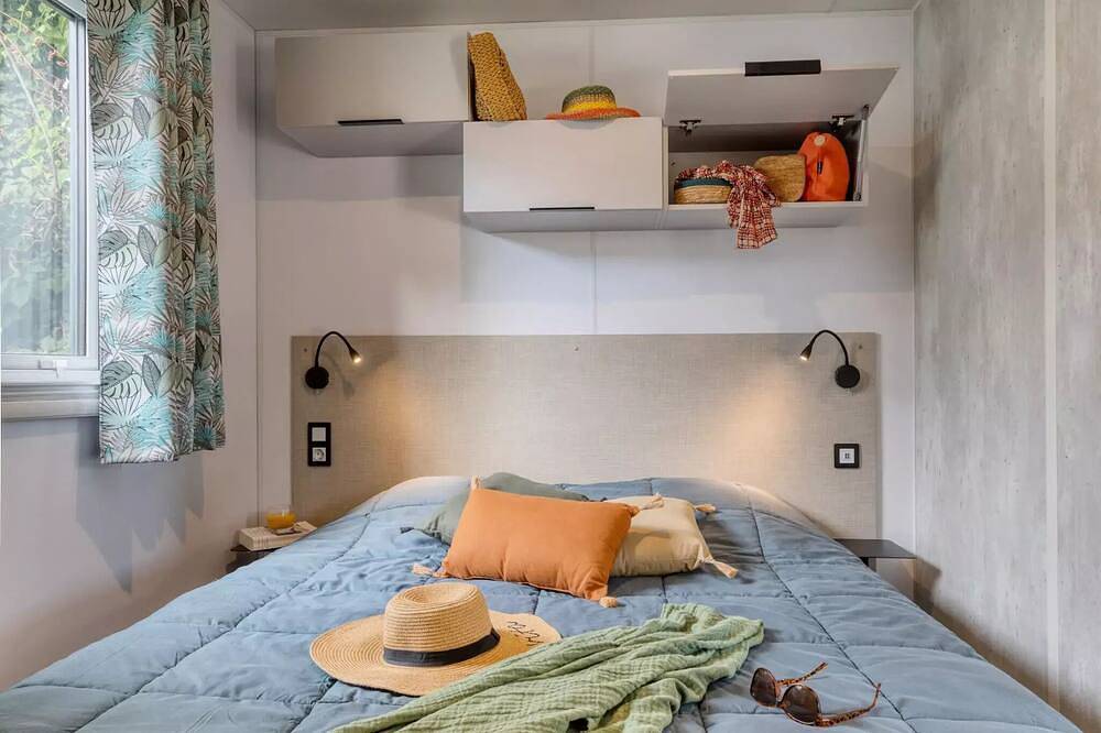 Mobil-home Confort Plus (2023-2024) - 2 chambres - 30m² 4 personnes in Ploemeur, Côte des Mégalithes