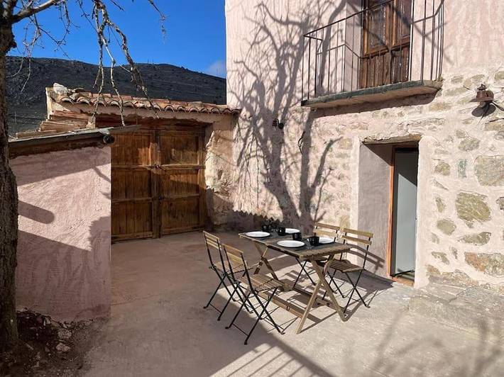 Location de vacances pour 6 personnes, avec Terrasse ainsi que Jardin et Vue à Albarracín