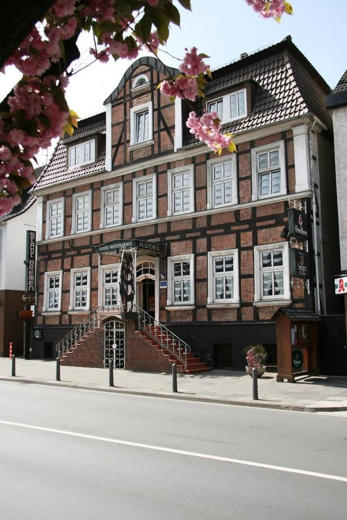 Hotel, mit Garten
